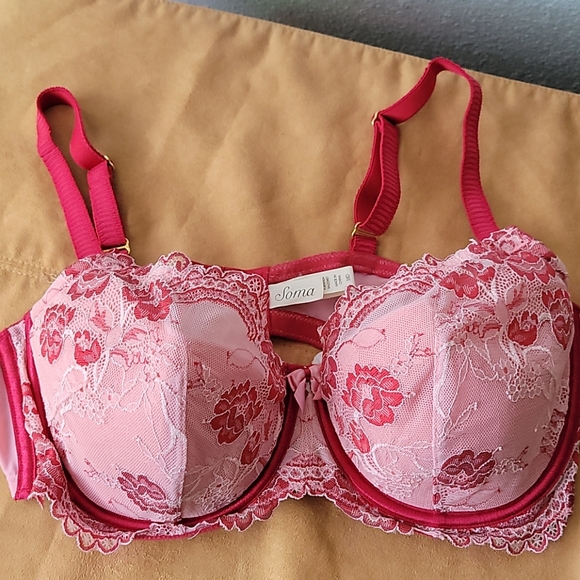 SOMA Lace Bra - Picture 3 of 5